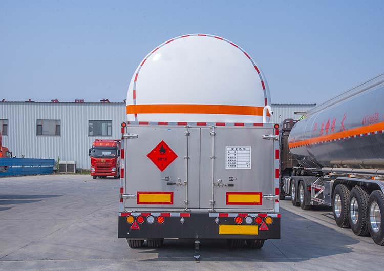 Liquified Natural Gas Tanker Trailer