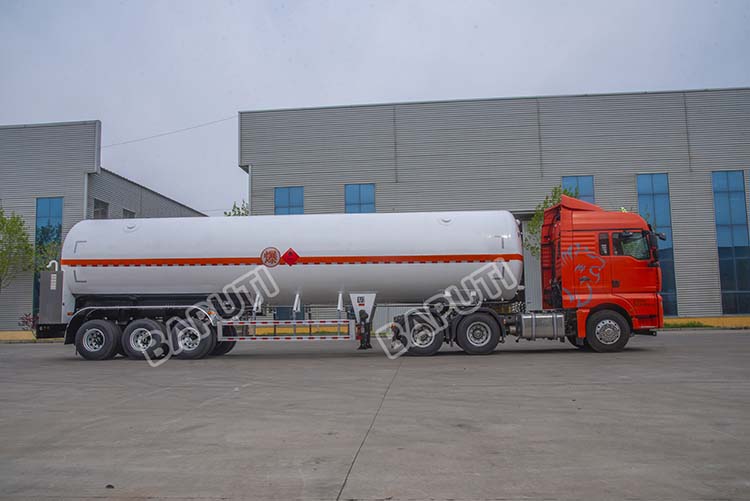 China LNG gas tanker trailer for sale