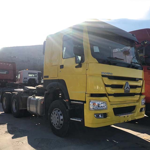 SINOTRUK HOWO 371HP Tractor Head