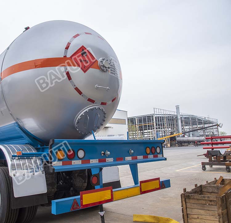 China 26ton LPG gas tanker trailer for sale price