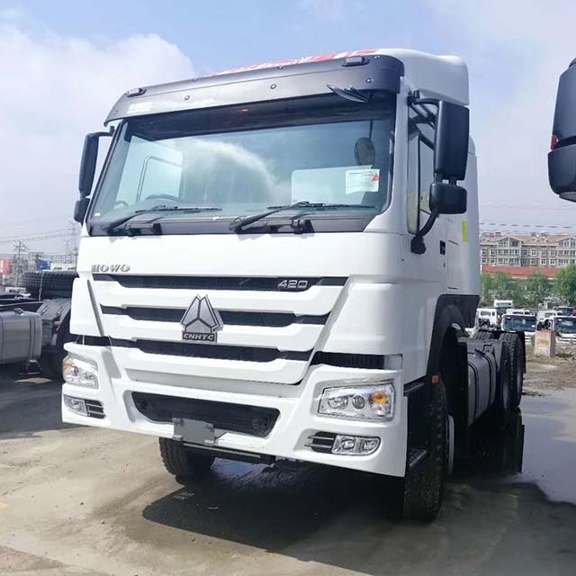 SINOTRUK HOWO 6x4 420HP Tractor Truck