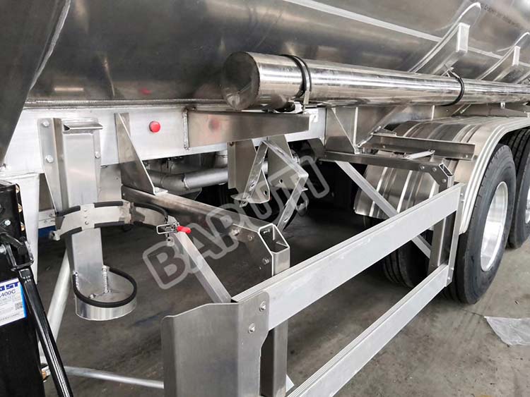 Tri Axle Aluminum Tanker Trailer
