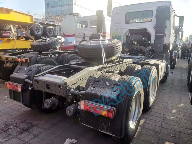 SINOTRUK 371hp tractor truck for sale