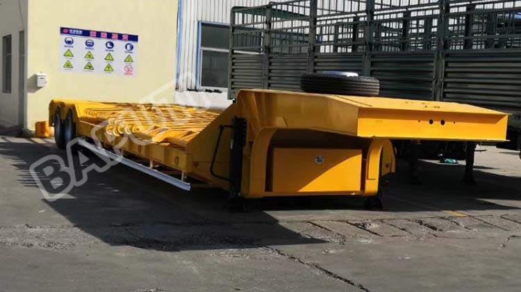 2 Line 4 Axle Lowbed Truck Trailer for Sale