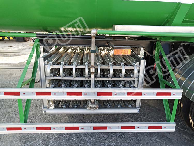 LOX tanker semi trailer detail